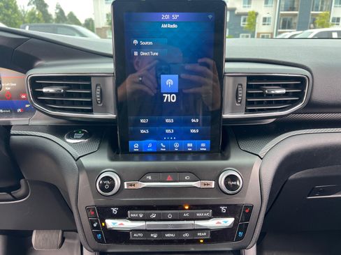 Used 2020 Ford Explorer ST w/ Premium Technology Package AWD/4WD image 16