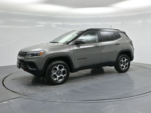 Used 2022 Jeep Compass Trailhawk w/ Trailhawk Elite Group image 27