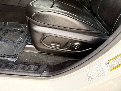 Used 2024 Jeep Grand Cherokee L Limited w/ Luxury Tech Group II image 14