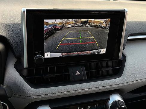 Used 2024 Toyota RAV4 XLE w/ Convenience Package image 14