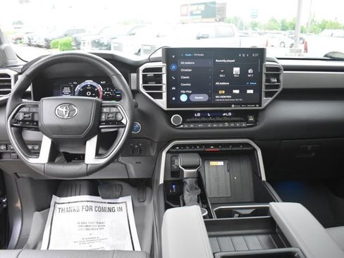Used 2024 Toyota Tundra Limited AWD/4WD image 20