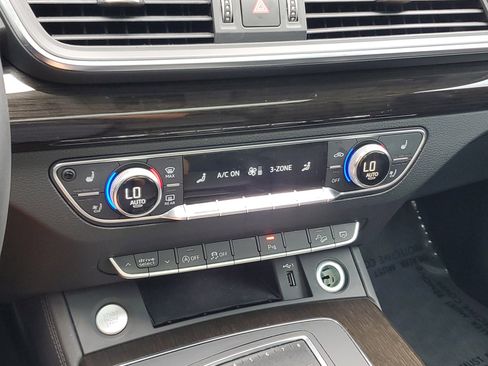 Used 2019 Audi Q5 2.0T Premium Plus w/ Premium Plus Package image 30