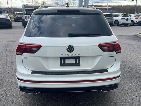 Used 2024 Volkswagen Tiguan SE R-Line AWD/4WD image 5