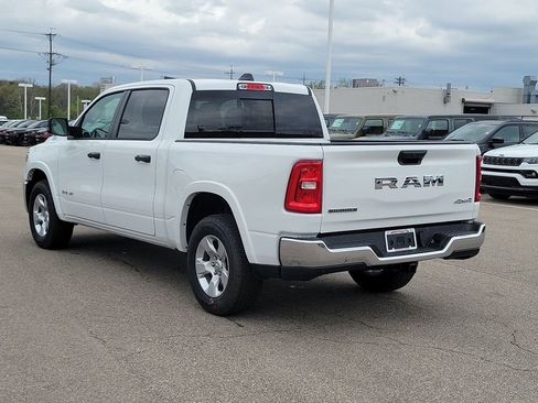 New 2026 RAM 1500 4x4 Crew Cab image 3