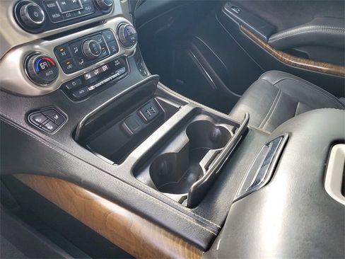 Used 2019 GMC Yukon XL Denali w/ Denali Ultimate Package image 32