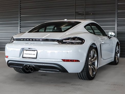 New 2025 Porsche 718 Cayman image 9