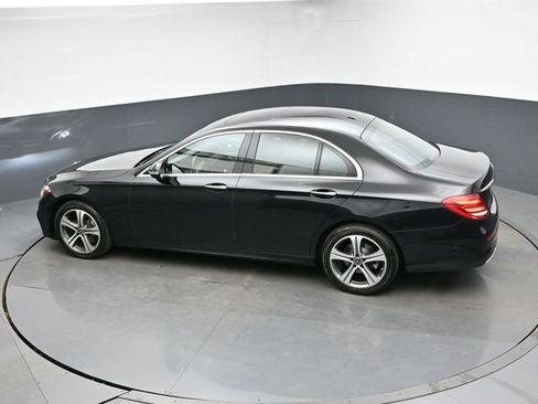 Used 2018 Mercedes-Benz E 300 E 300 image 42