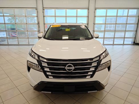 Used 2024 Nissan Rogue Platinum w/ Platinum Premium Package AWD/4WD image 9