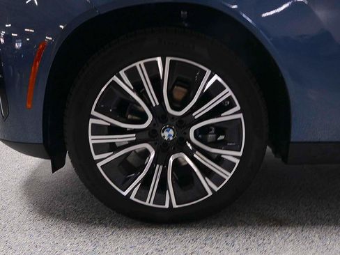 Used 2025 BMW X3 xDrive30i w/ Premium Package AWD/4WD image 5
