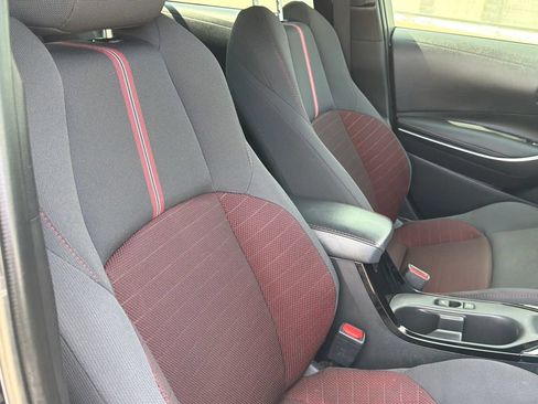 Used 2024 Toyota Corolla SE FWD image 11