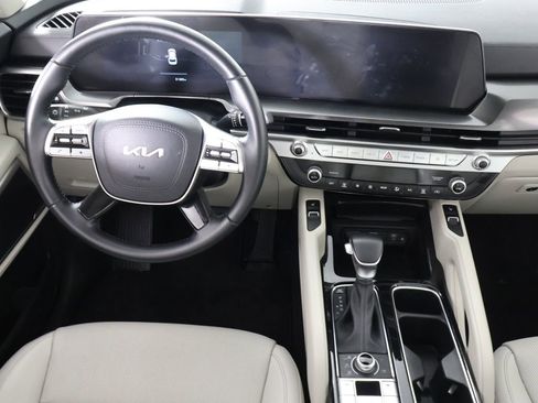 Used 2024 Kia Telluride S w/ S Sunroof Package image 8