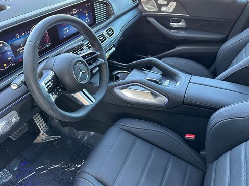 New 2026 Mercedes-Benz GLS 580 4MATIC image 4