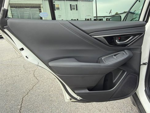 Used 2023 Subaru Outback Limited XT image 22
