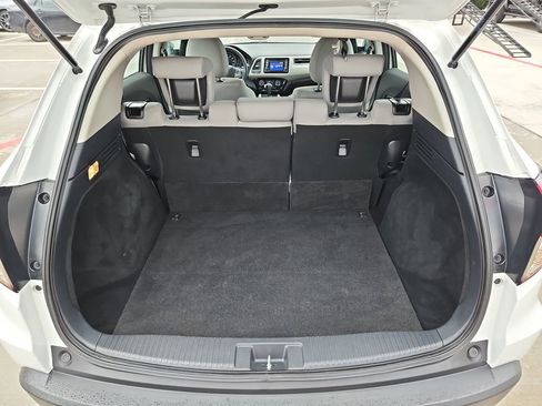 Certified 2022 Honda HR-V LX image 19