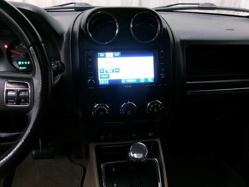 Used 2012 Jeep Patriot Latitude w/ Sun/Sound Group AWD/4WD image 35