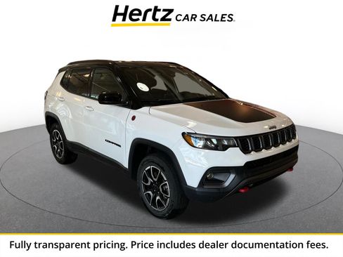 Used 2025 Jeep Compass Trailhawk AWD/4WD image 1