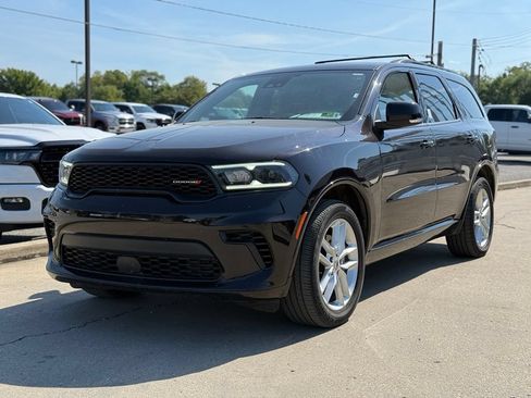 Used 2024 Dodge Durango GT AWD/4WD image 2