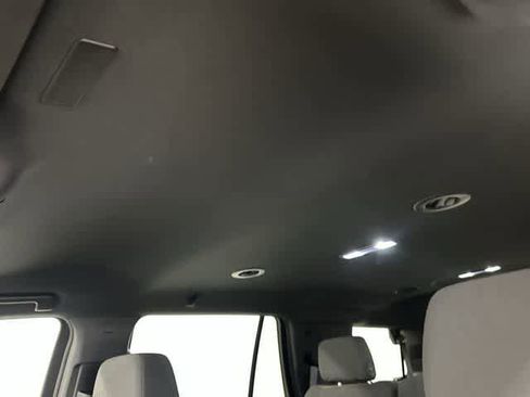 Used 2025 Chevrolet Tahoe LS RWD image 28