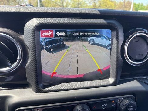 Used 2022 Jeep Wrangler Unlimited Rubicon w/ Xtreme Recon 35" Tire Package image 22