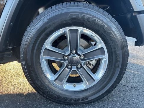 Used 2023 Jeep Wrangler Sport S image 11