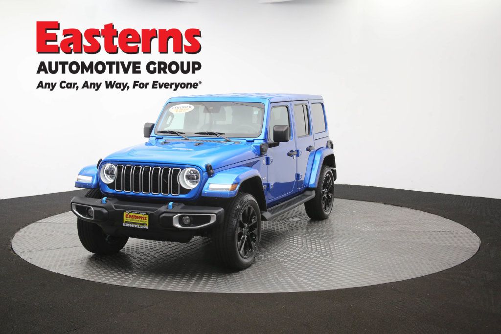 Used 2024 Jeep Wrangler Unlimited Sahara w/ Technology Group AWD/4WD image 58