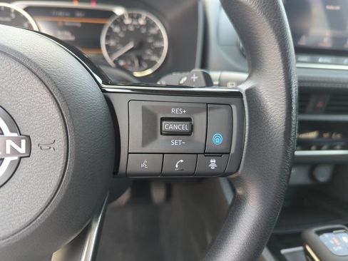 Certified 2023 Nissan Rogue SV AWD/4WD image 44