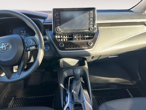 Used 2021 Toyota Corolla LE image 11