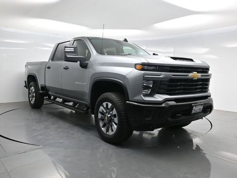 Used 2025 Chevrolet Silverado 2500 Custom w/ Custom Convenience Package AWD/4WD image 41