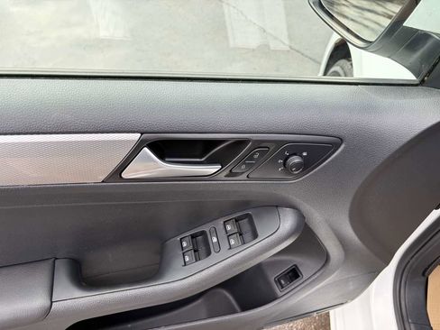 Used 2018 Volkswagen Jetta S image 15