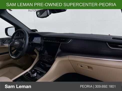 Used 2024 Jeep Grand Cherokee Limited image 29