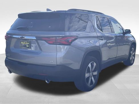 Used 2023 Chevrolet Traverse LT w/ LT Premium Package image 3