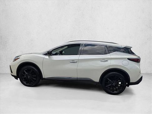 Certified 2024 Nissan Murano SV w/ SV Midnight Edition Package FWD image 9
