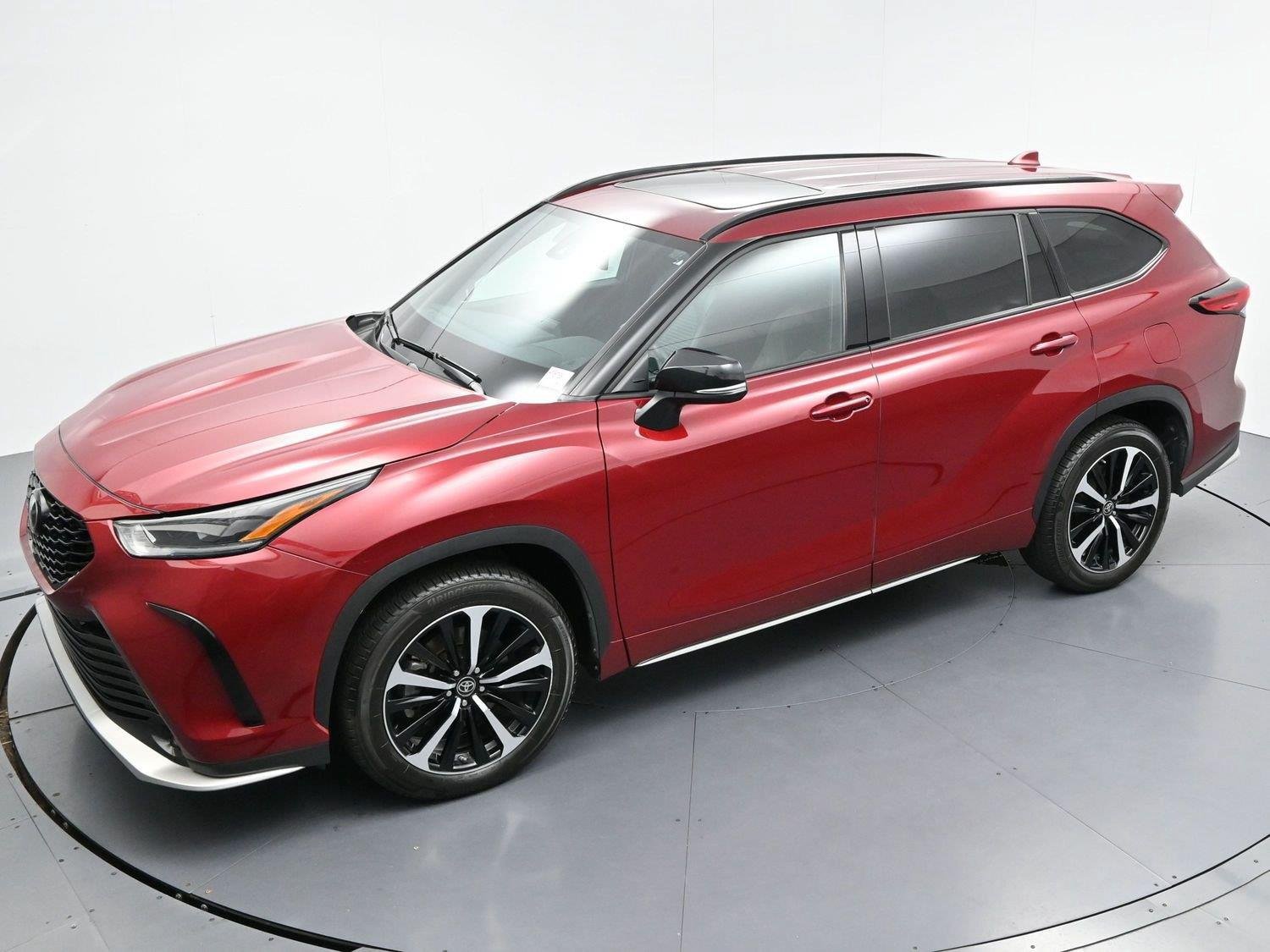 Used 2022 Toyota Highlander XSE AWD/4WD image 42