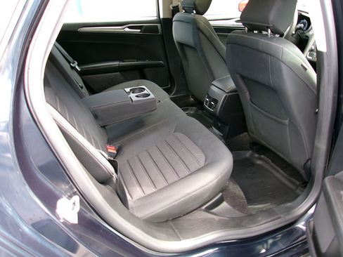 Used 2020 Ford Fusion SE FWD image 10