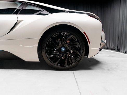 Used 2015 BMW i8 image 33
