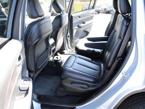Used 2023 Jeep Grand Cherokee L Limited AWD/4WD image 18