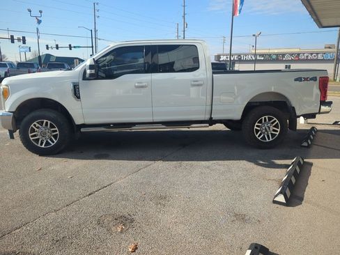 Used 2017 Ford F250 Lariat image 4