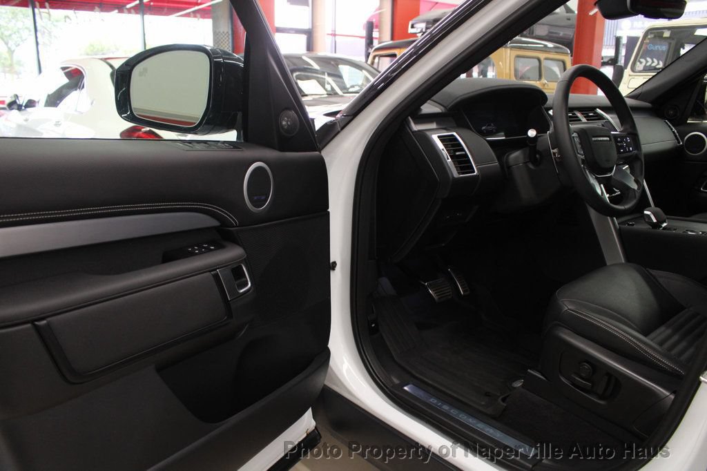 Used 2025 Land Rover Discovery Dynamic SE AWD/4WD image 8