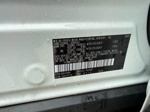 Used 2024 Toyota RAV4 LE AWD/4WD image 10