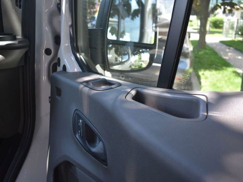 Used 2025 Ford Transit 350 XLT RWD image 19