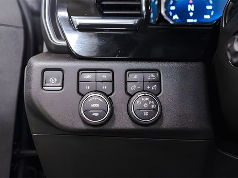 Used 2025 Chevrolet Silverado 1500 High Country w/ Midnight Edition image 19