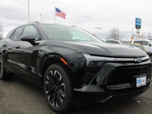 New 2025 Chevrolet Blazer EV RS image 1