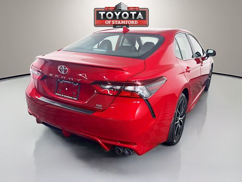 Used 2024 Toyota Camry SE AWD/4WD image 7