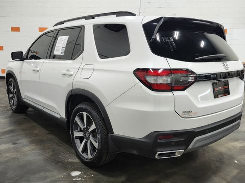 Used 2023 Honda Pilot Elite image 20