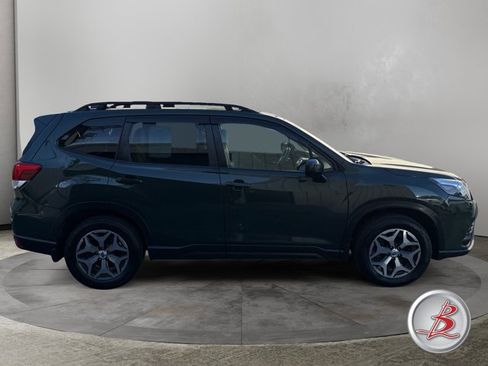 Used 2023 Subaru Forester Premium AWD/4WD image 8