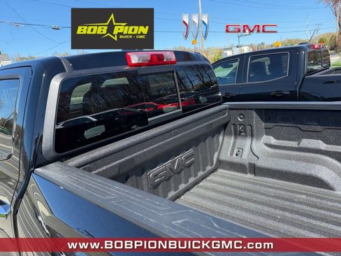 New 2026 GMC Canyon Denali w/ LPO, Denali Black Edition AWD/4WD image 5