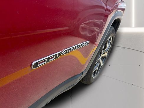 Used 2025 Jeep Compass Limited AWD/4WD image 41