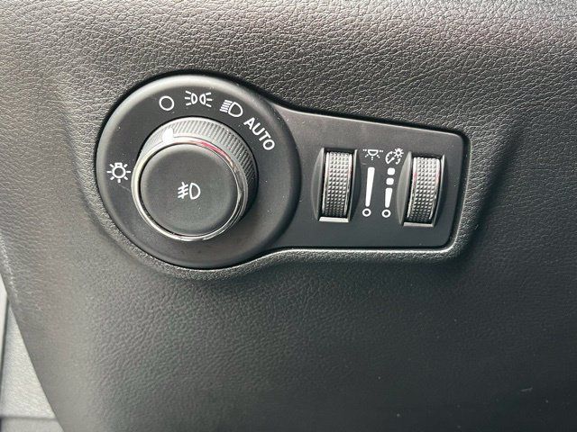 Used 2023 Jeep Compass High Altitude w/ Driver Assist Group I AWD/4WD image 21