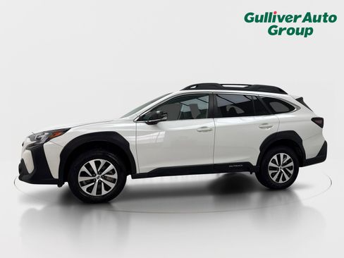 Used 2024 Subaru Outback Premium AWD/4WD image 2