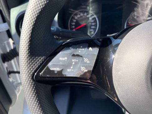 Used 2025 Mercedes-Benz Sprinter 2500 image 11